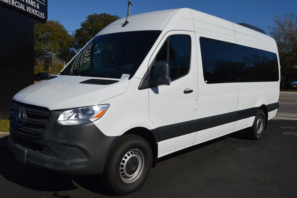 Used 2025 Mercedes-Benz Sprinter 2500 image 5