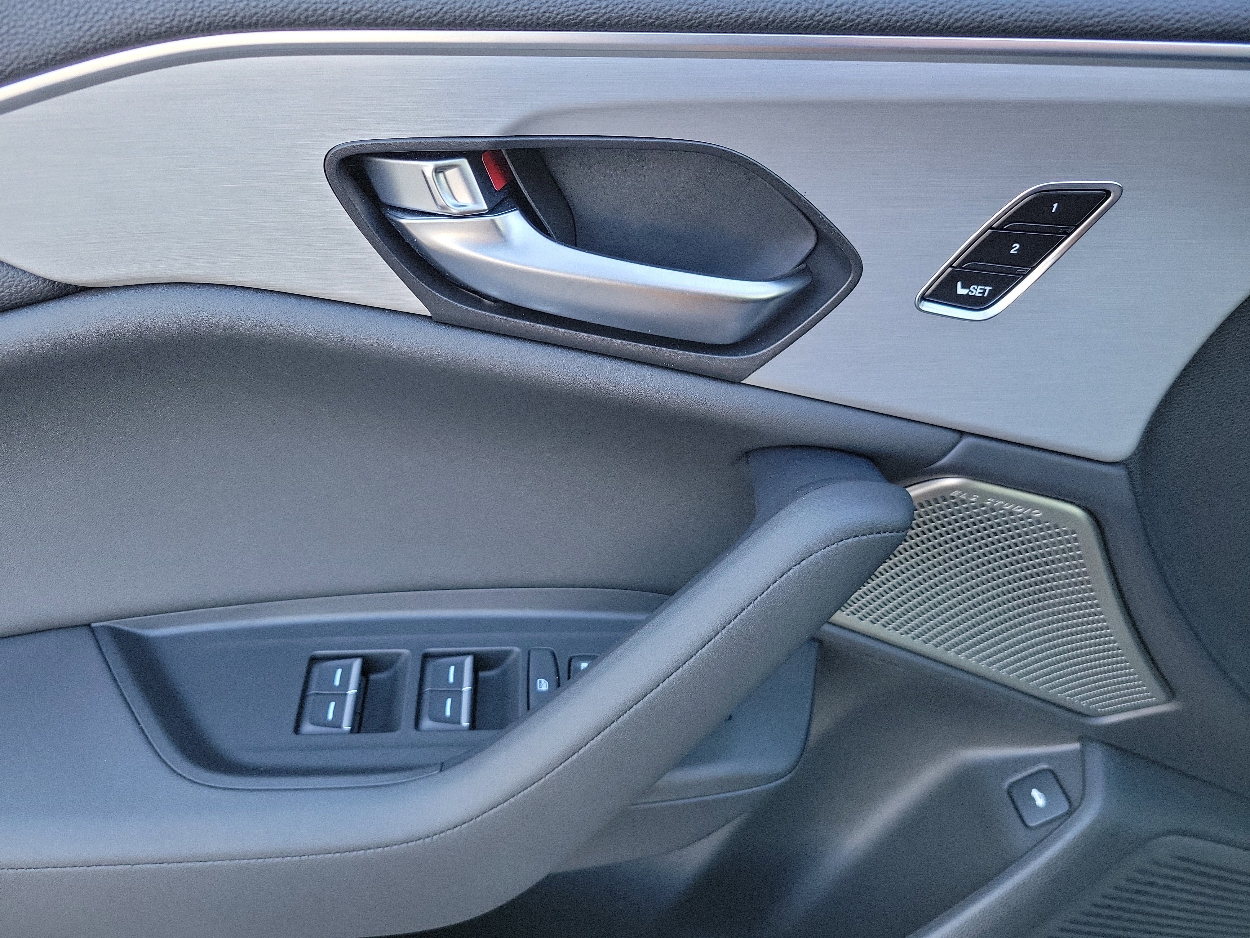 Used 2025 Acura TLX w/ Technology Package image 24