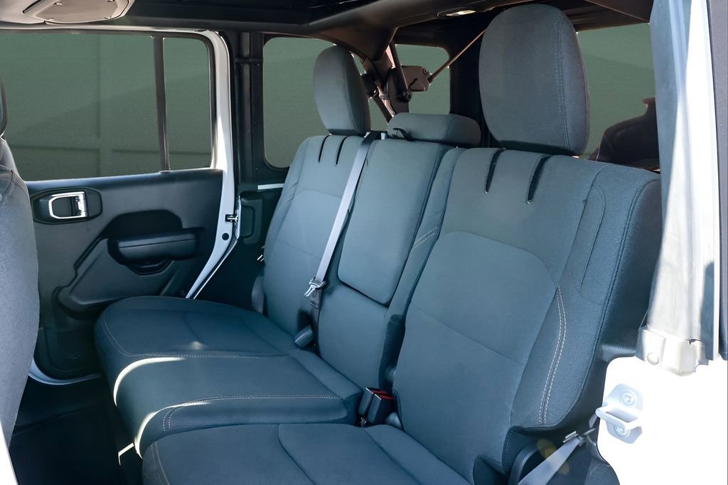 Used 2024 Jeep Wrangler Unlimited w/ Convenience Group image 20