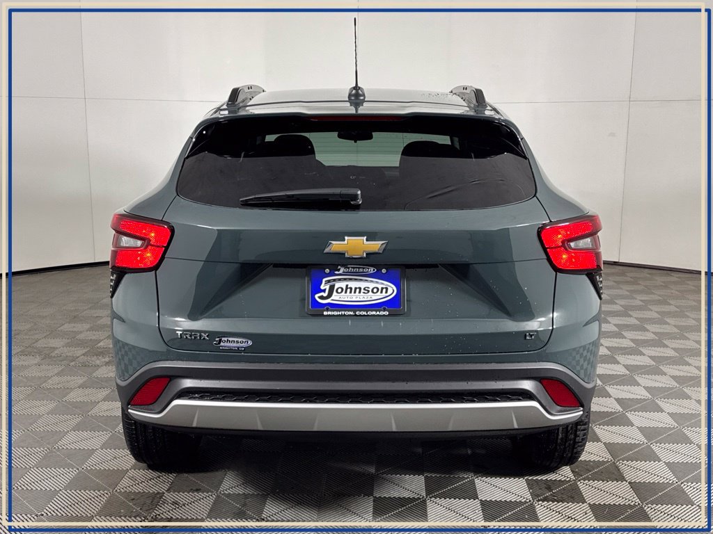 New 2026 Chevrolet Trax LT w/ LT Convenience Package FWD image 8