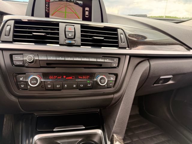 Used 2015 BMW 320i xDrive Sedan AWD/4WD image 18