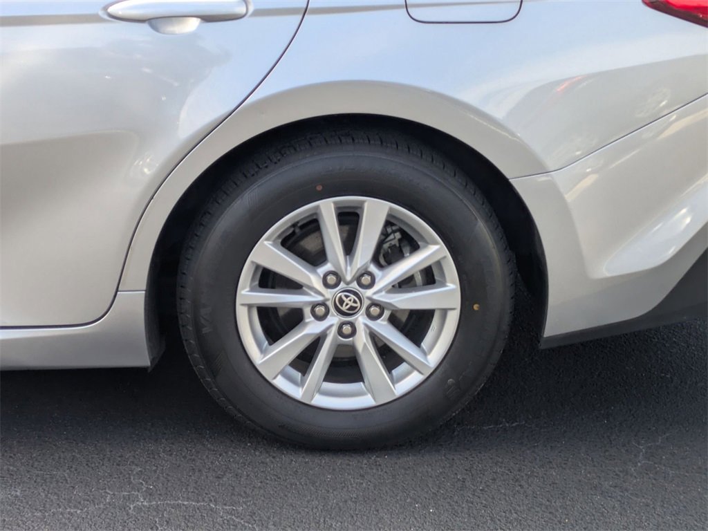 Used 2025 Toyota Camry LE image 36