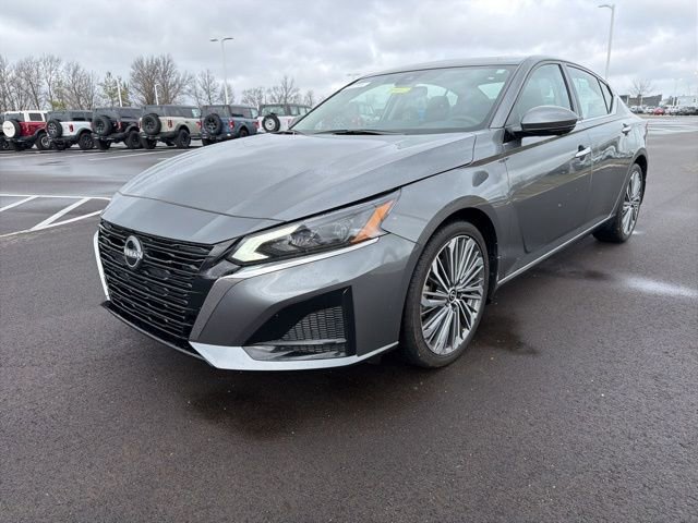 Used 2025 Nissan Altima 2.5 SL image 2