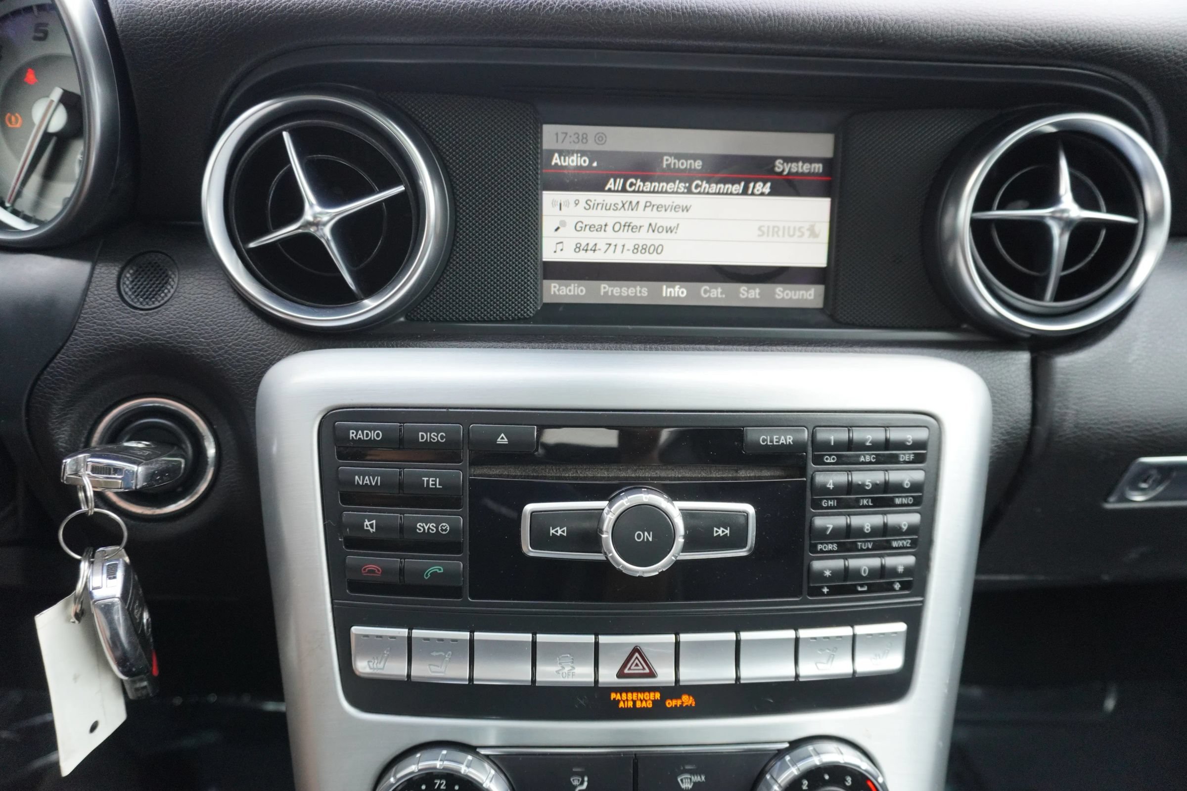 Used 2013 Mercedes-Benz SLK 250 image 15