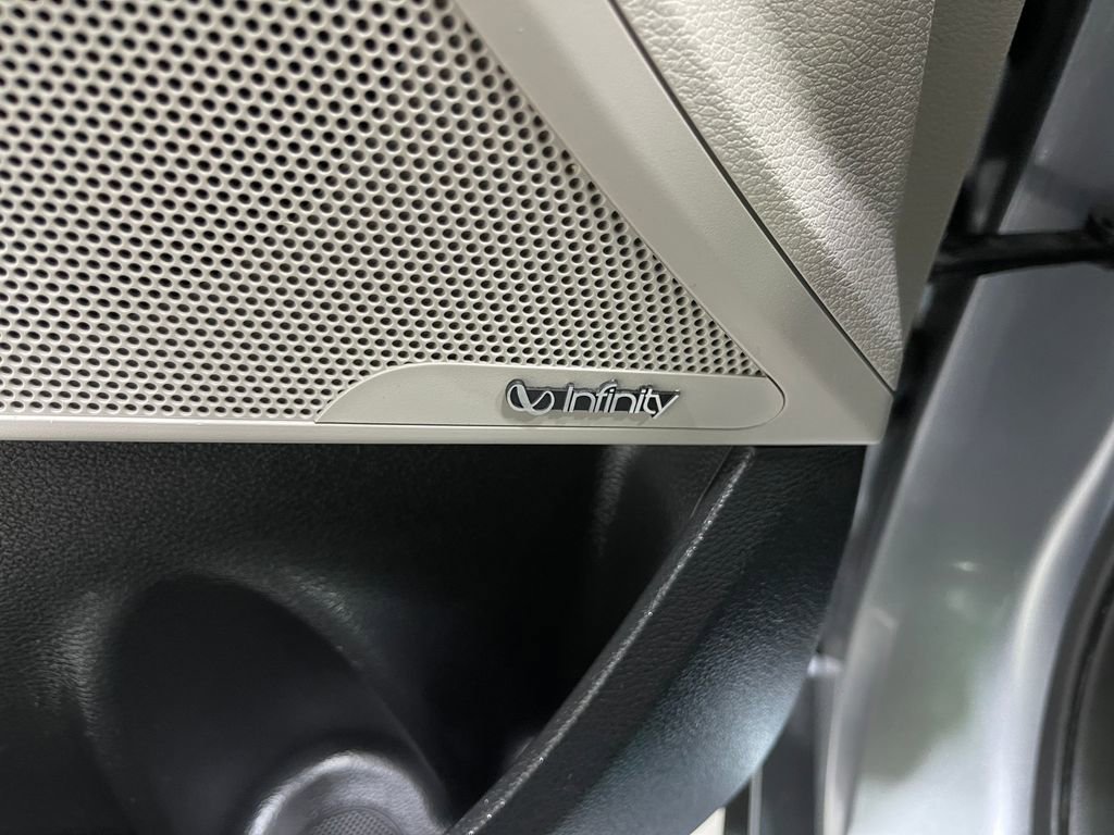 Used 2016 Hyundai Sonata Limited w/ Option Group 05 image 17