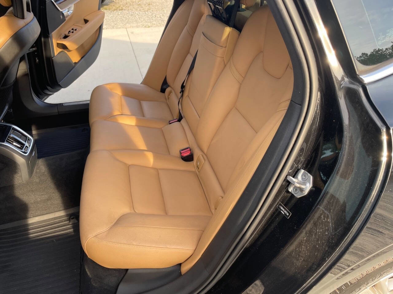 Used 2018 Volvo S90 T5 Momentum w/ Convenience Package AWD/4WD image 21