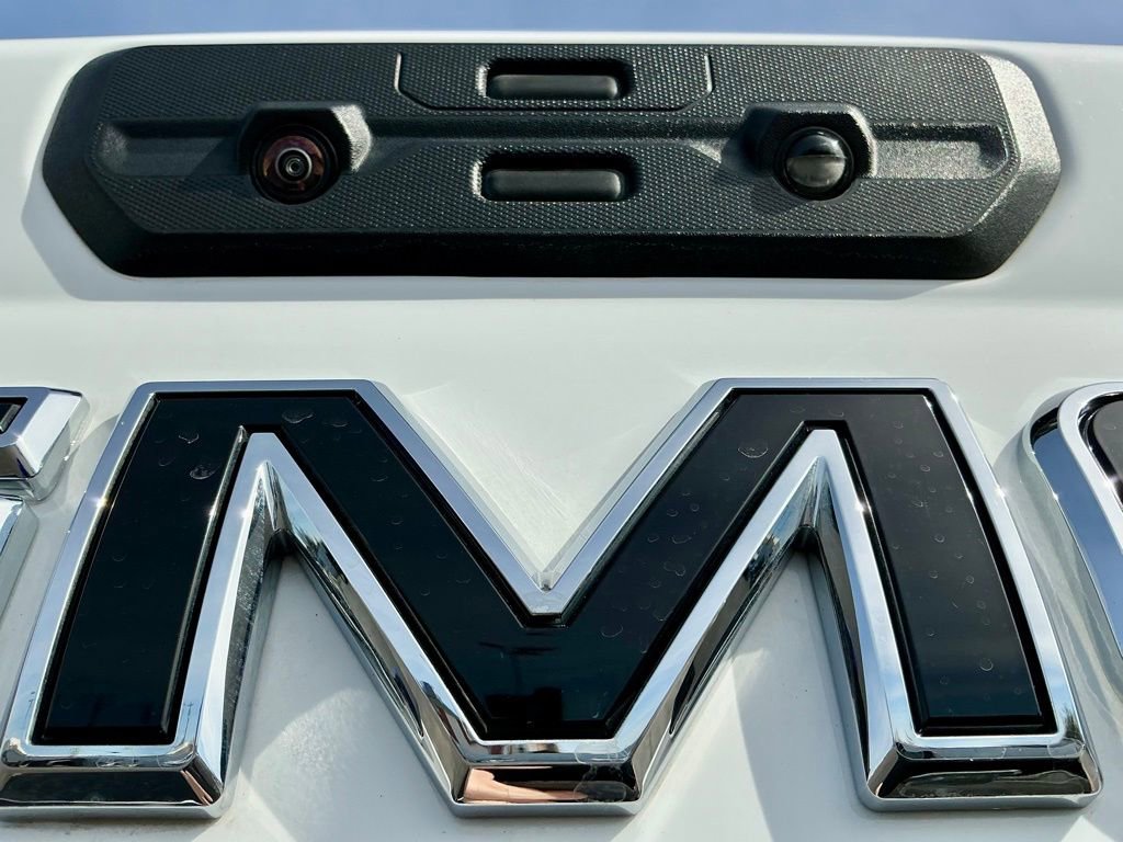 Used 2022 GMC Sierra 2500 AT4 w/ AT4 Premium Plus Package image 15