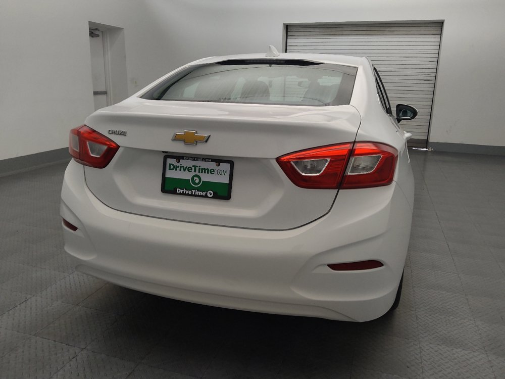 Used 2017 Chevrolet Cruze LT FWD image 7
