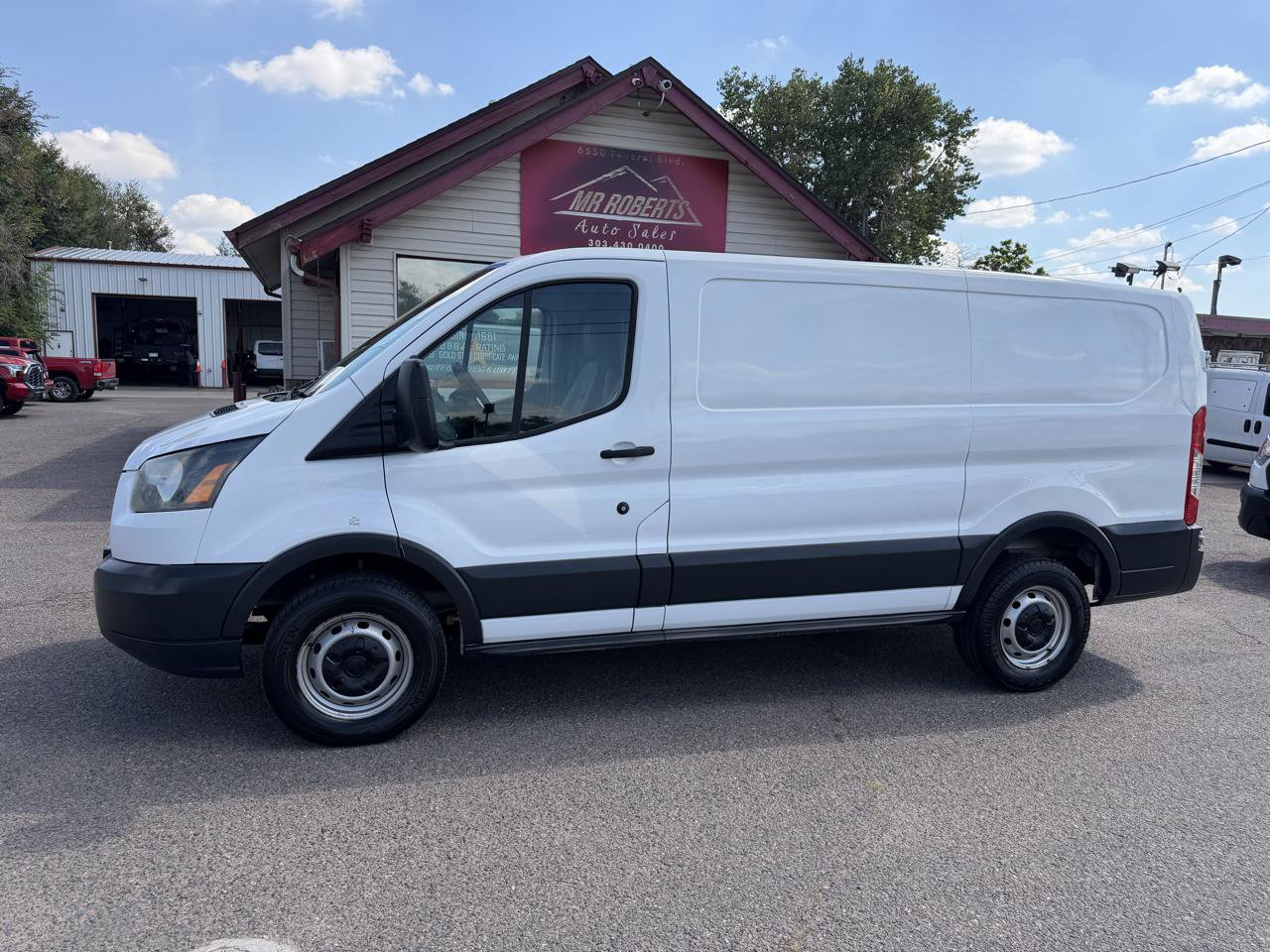 Used 2018 Ford Transit 250 130 Low Roof RWD image 5