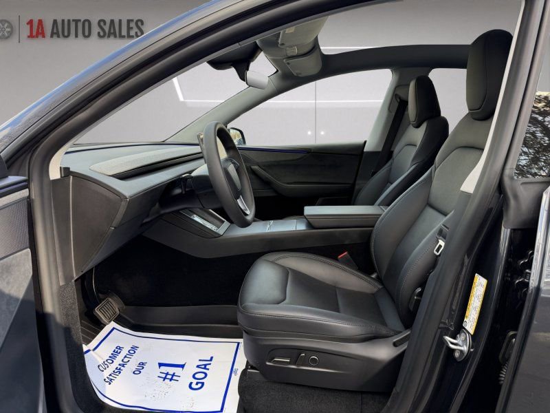 Used 2026 Tesla Model Y AWD image 9