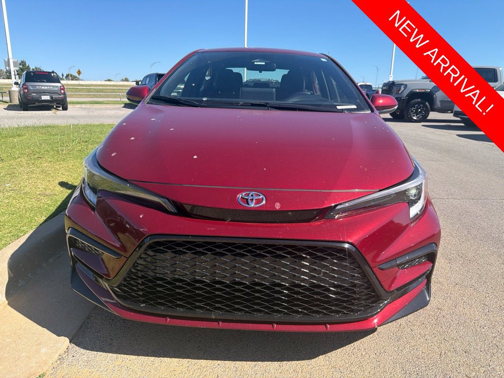 Used 2026 Toyota Corolla SE w/ SE Premium Package FWD image 2