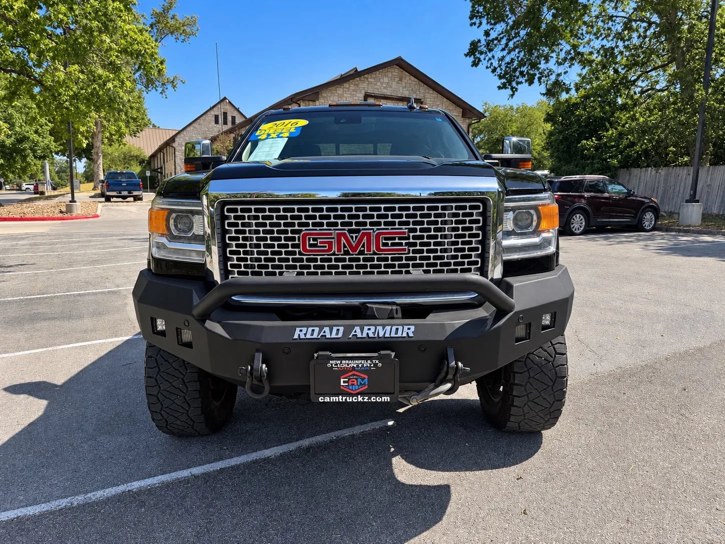 Used 2016 GMC Sierra 2500 Denali w/ Duramax Plus Package AWD/4WD image 2