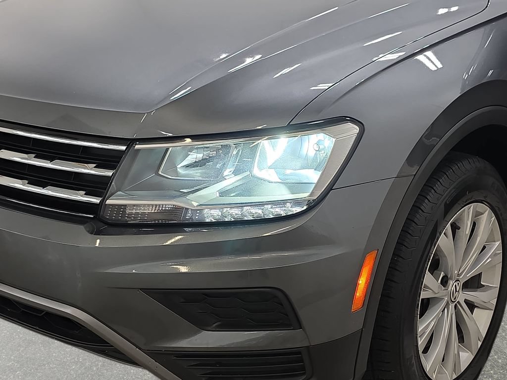 Used 2018 Volkswagen Tiguan SE AWD/4WD image 30