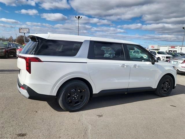 New 2026 Kia Carnival image 2