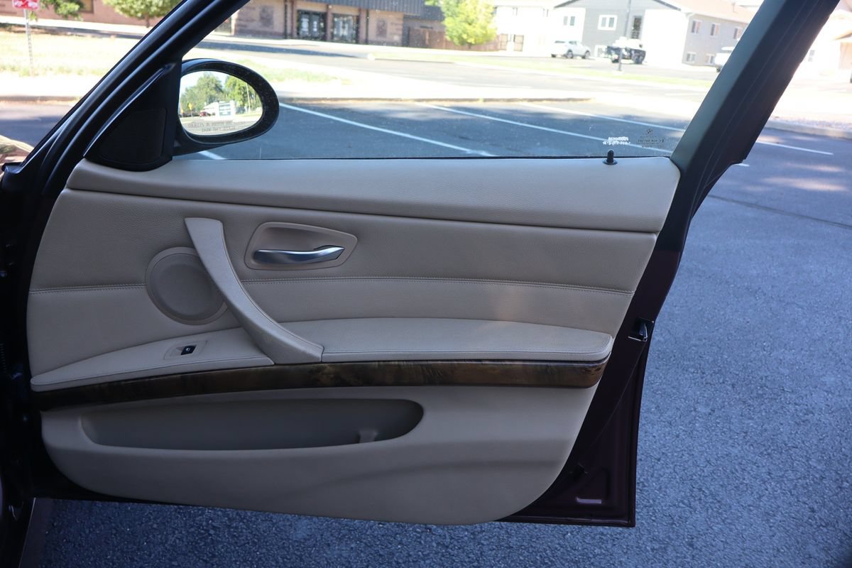 Used 2006 BMW 325xi Sedan AWD/4WD image 25