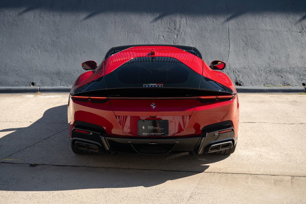 Used 2025 Ferrari 12Cilindri image 8