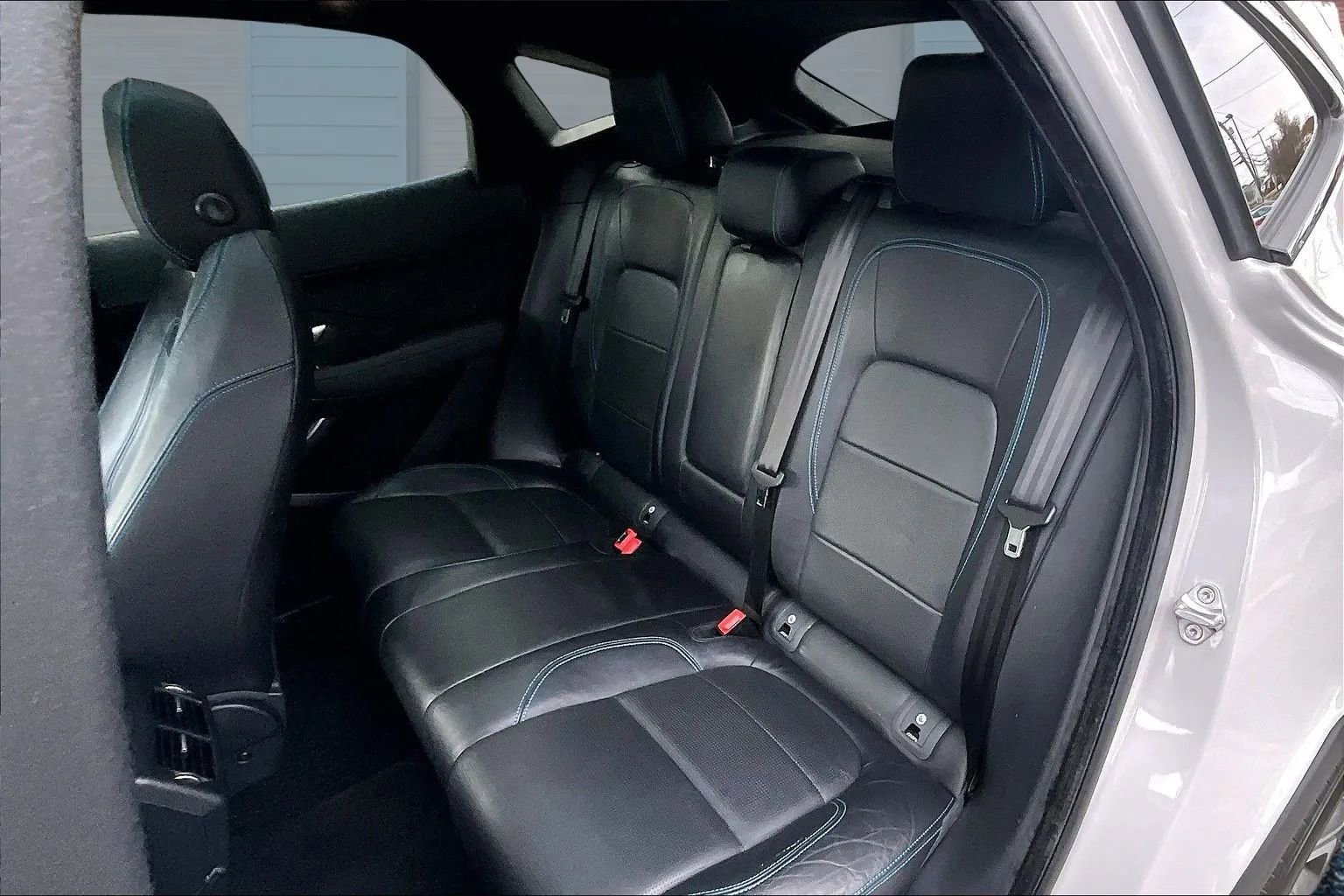 Used 2019 Jaguar E-PACE R-Dynamic SE image 26