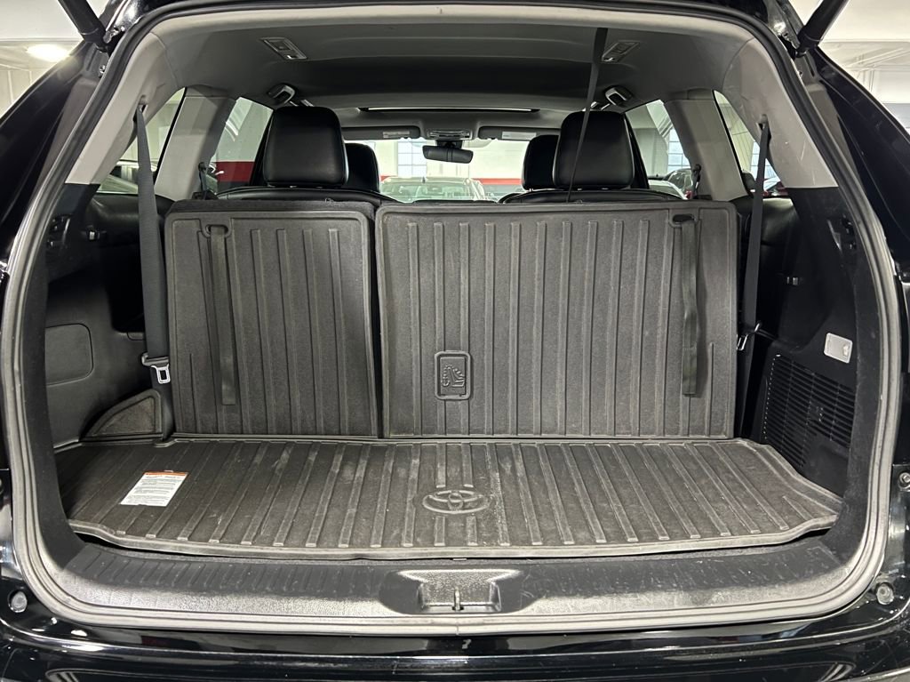 Used 2018 Toyota Highlander SE image 45