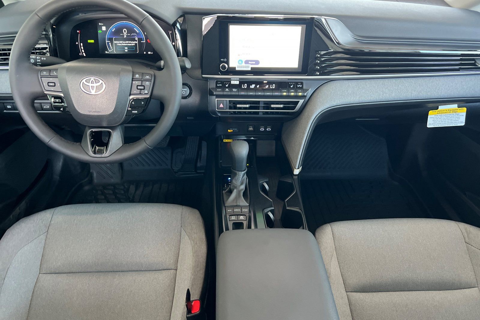 Used 2025 Toyota Camry Hybrid AWD/4WD image 10
