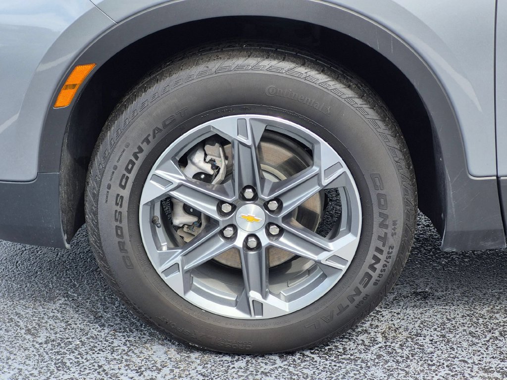 Used 2025 Chevrolet Blazer LT FWD image 31