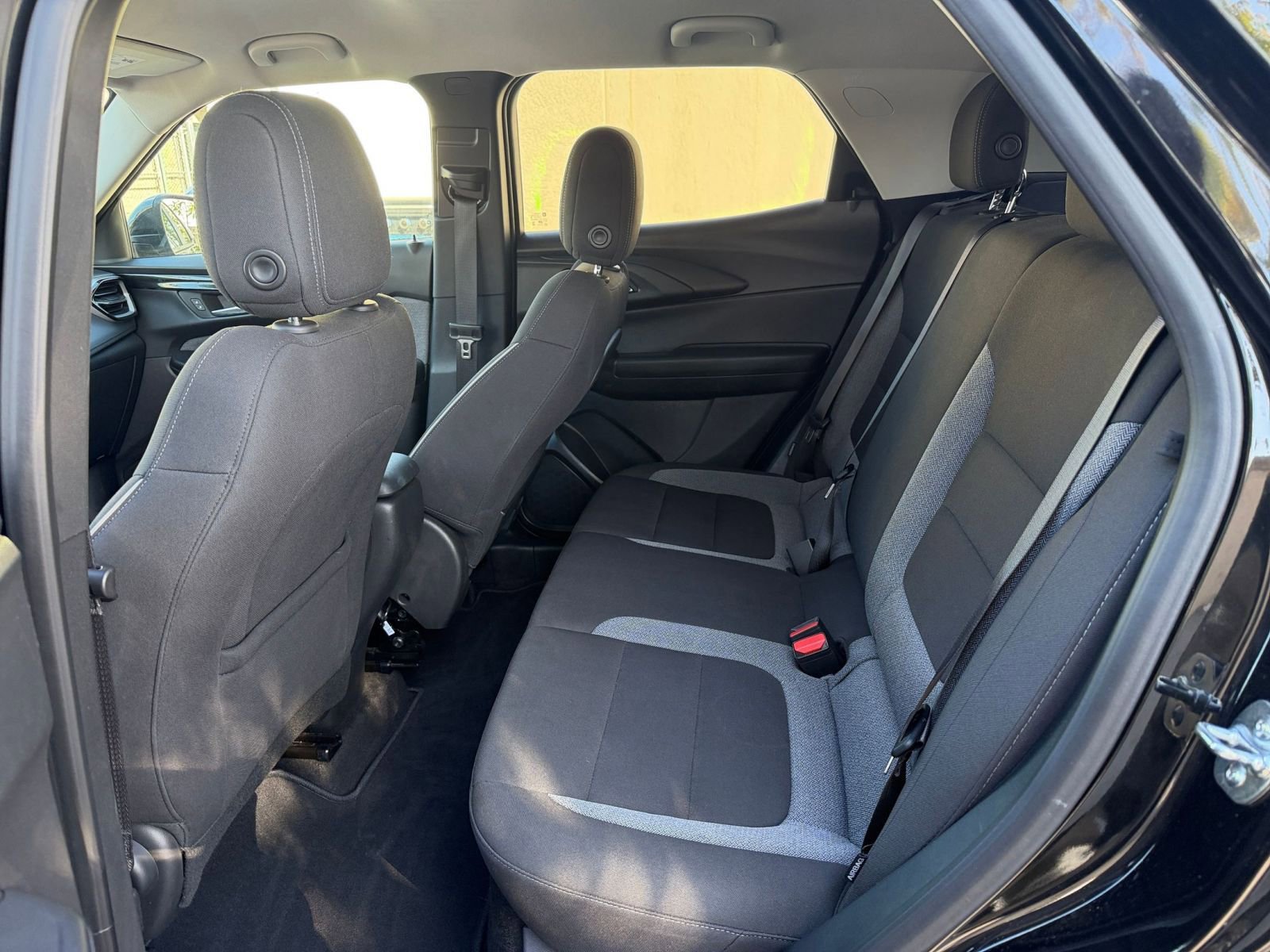 Used 2025 Chevrolet TrailBlazer LT image 24