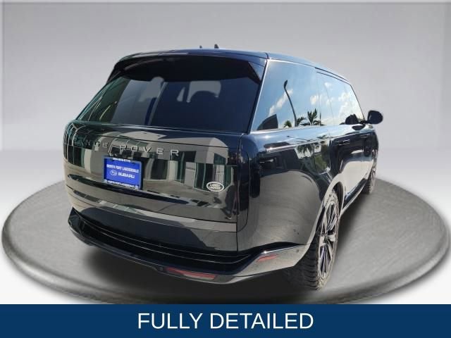 Used 2023 Land Rover Range Rover Long Wheelbase SE image 13