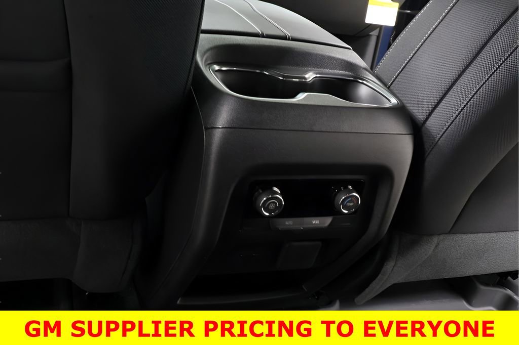 New 2026 Chevrolet Traverse LT w/ Sun and Wheel Package image 25