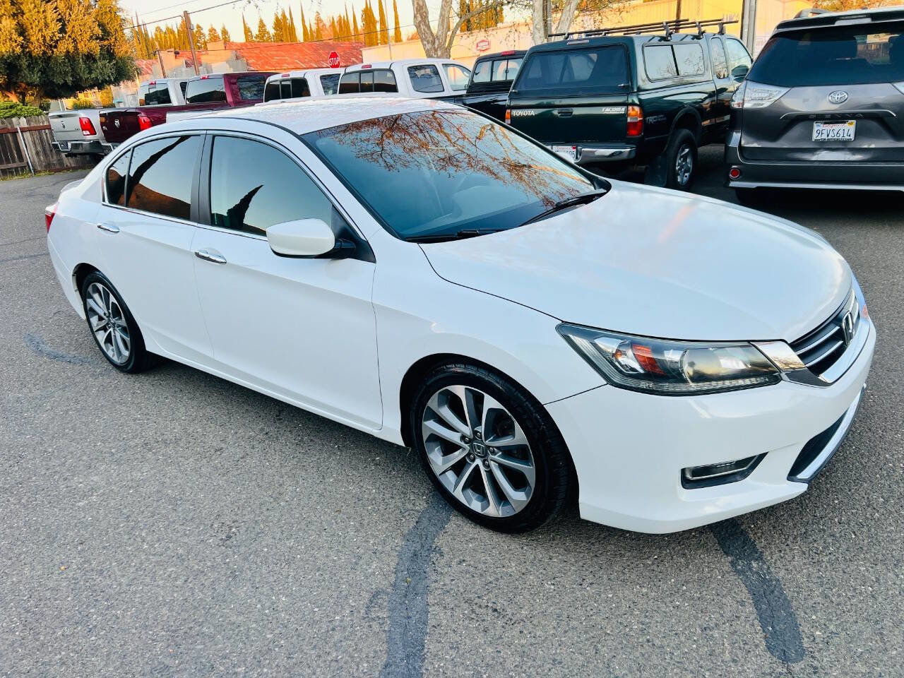 Used 2013 Honda Accord Sport image 2