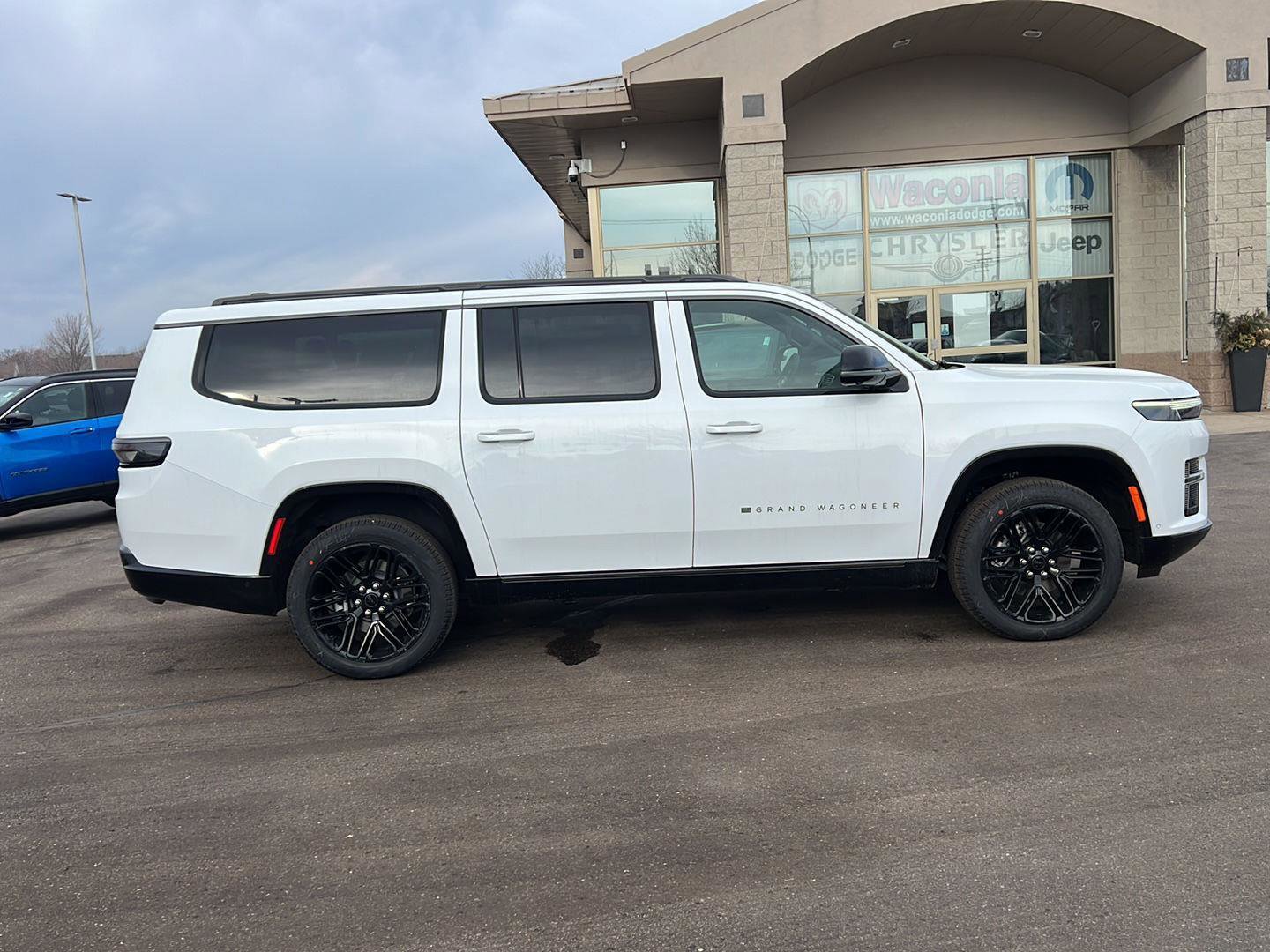 New 2026 Jeep Grand Wagoneer L Limited AWD/4WD image 8