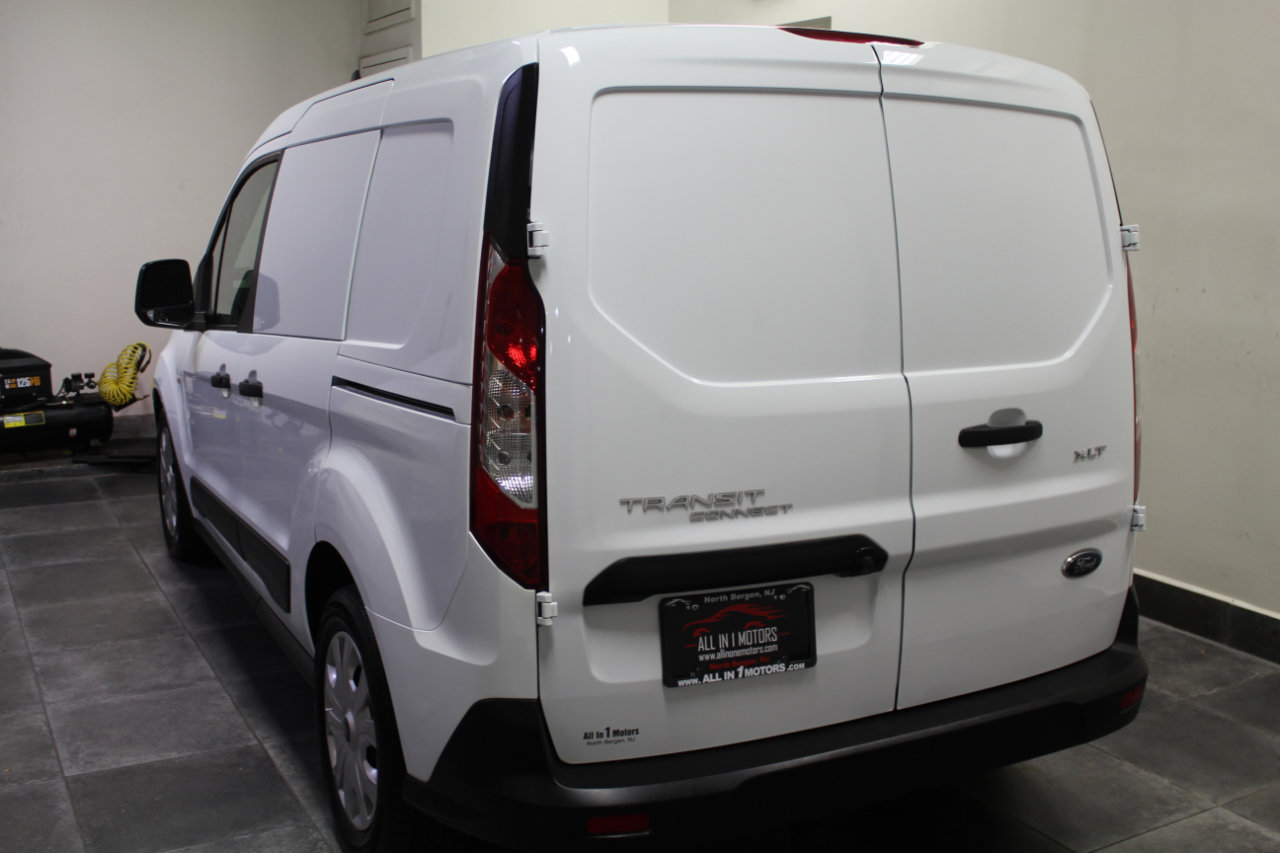 Used 2019 Ford Transit Connect XLT image 4