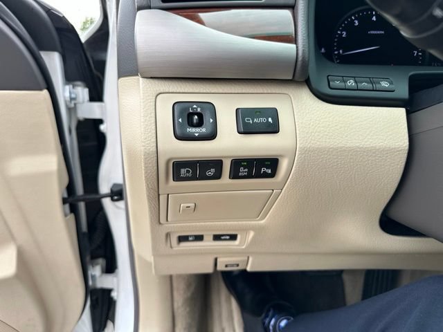 Used 2017 Lexus LS 460 L RWD image 16