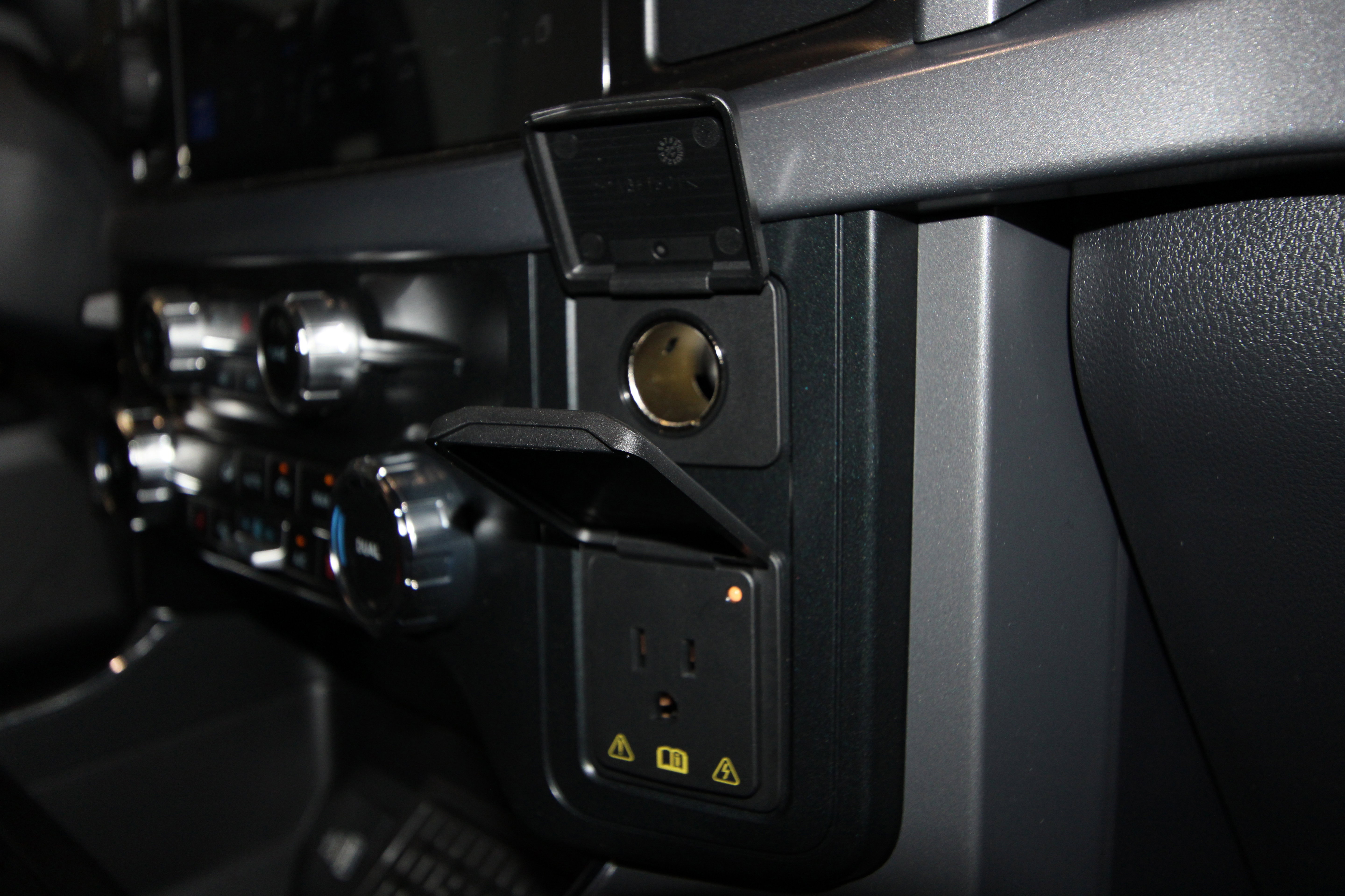 New 2025 Ford F150 XLT w/ Equipment Group 303A High image 23