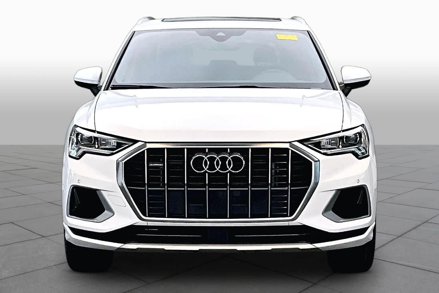 Used 2024 Audi Q3 2.0T Premium w/ Convenience Package AWD/4WD image 4