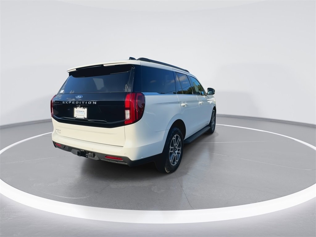 New 2025 Ford Expedition Active image 8
