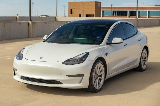 Used 2022 Tesla Model 3 image 3
