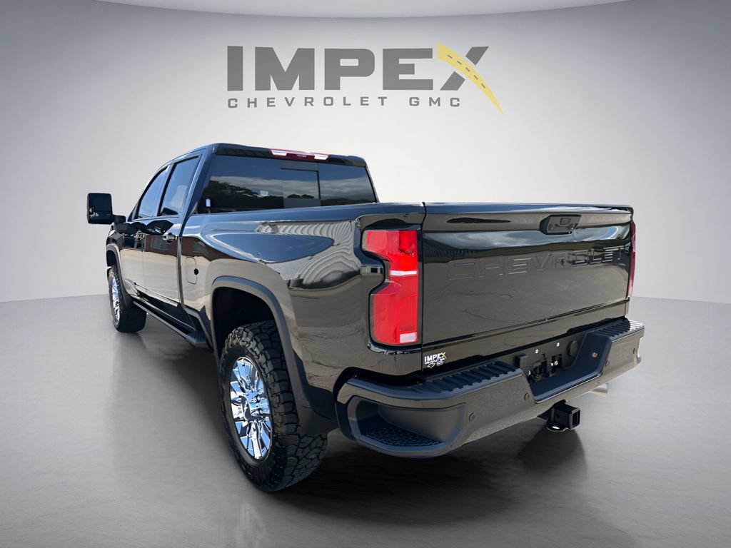 Used 2026 Chevrolet Silverado 2500 High Country w/ High Country Premium Package AWD/4WD image 4