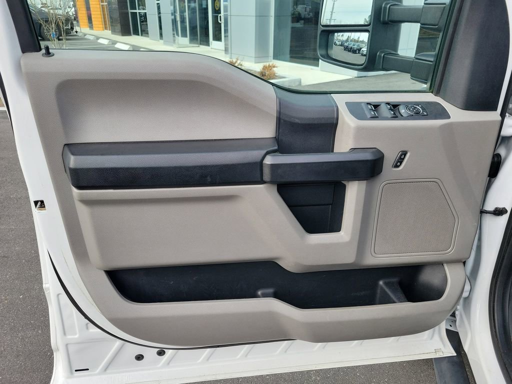 Used 2019 Ford F550 2WD Crew Cab Super Duty w/ Power Equipment Group image 9