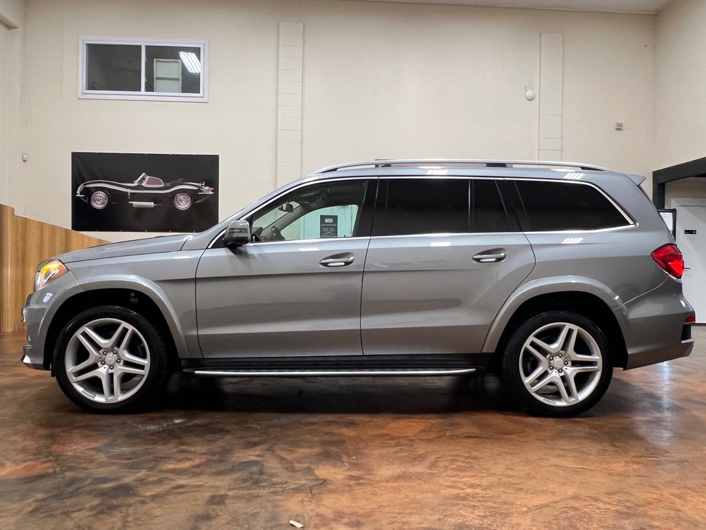 Used 2015 Mercedes-Benz GL 550 4MATIC image 6