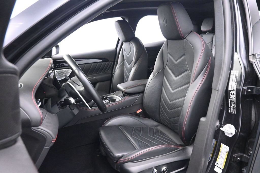 Used 2023 Maserati Grecale Modena AWD/4WD image 16