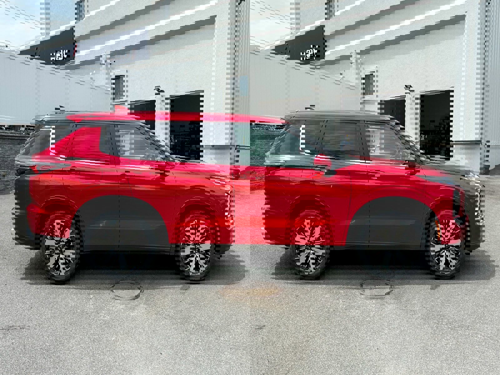 New 2025 Mitsubishi Outlander AWD image 17