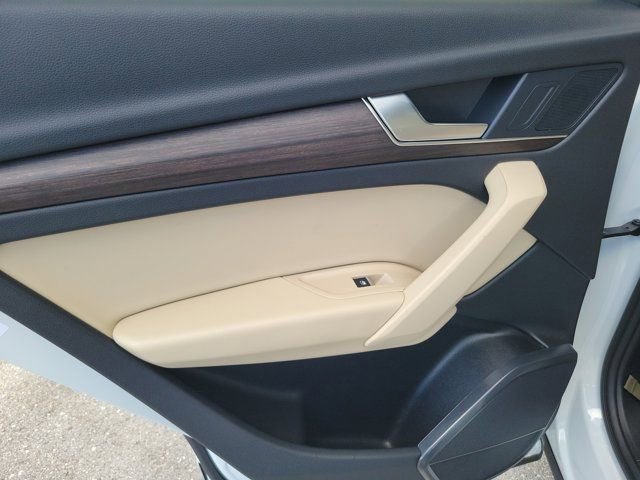 Certified 2023 Audi Q5 2.0T Premium w/ Convenience Package image 12