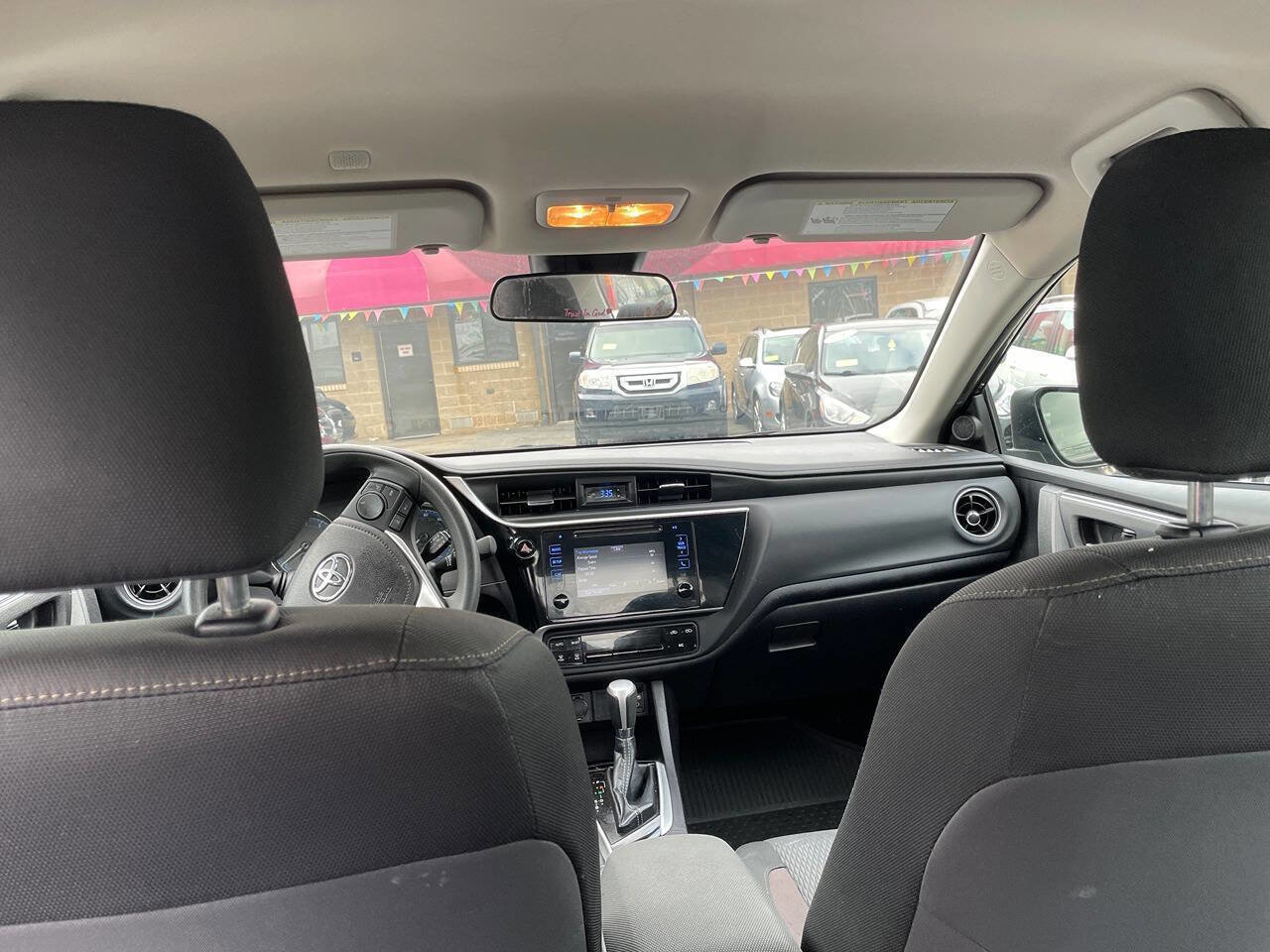 Used 2019 Toyota Corolla LE image 14