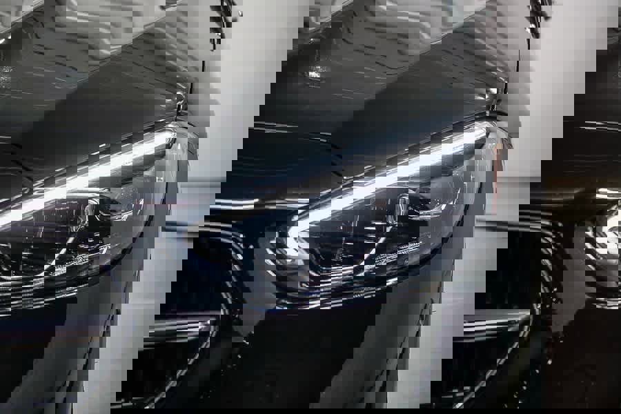 Used 2025 Mercedes-Benz C 300 Sedan image 7