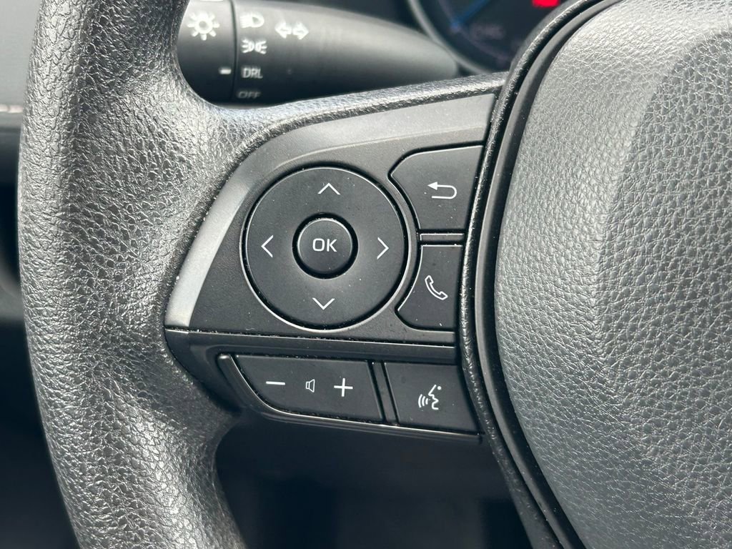 Used 2024 Toyota RAV4 LE AWD/4WD image 32