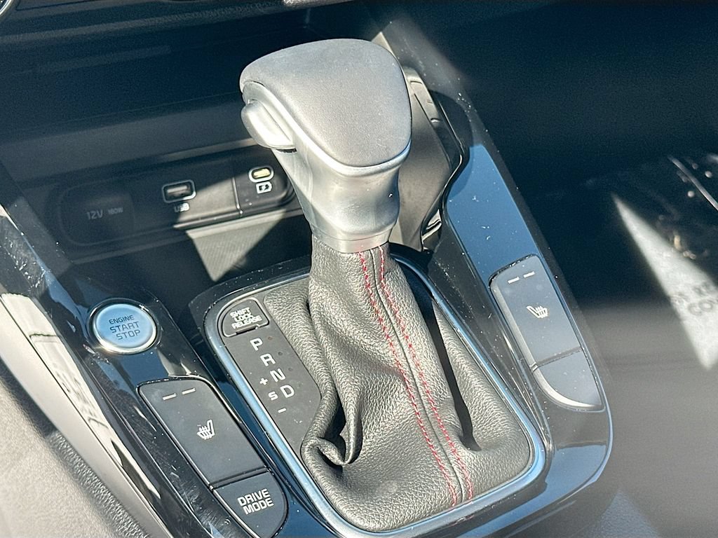 Used 2025 Kia Soul GT-Line w/ GT-Line Technology Package FWD image 17