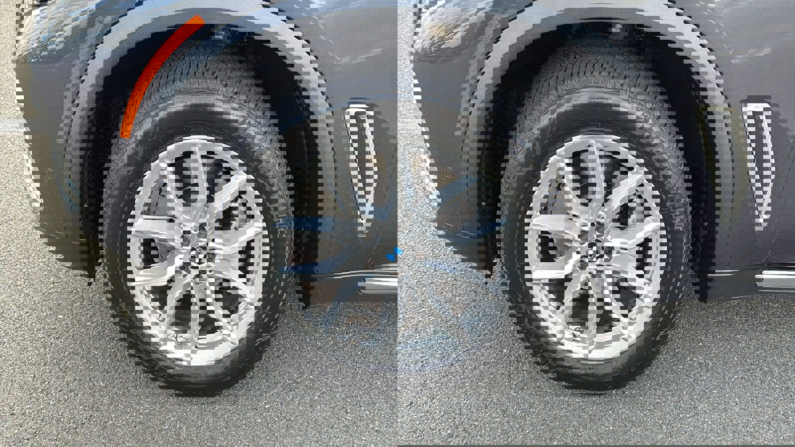 Used 2021 BMW X5 xDrive40i w/ Convenience Package image 10