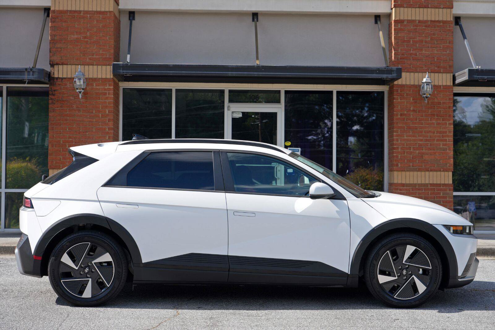 Used 2025 Hyundai Ioniq 5 SEL RWD image 51