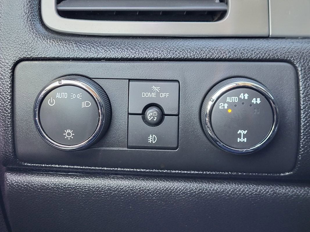 Used 2012 Chevrolet Avalanche LT w/ Suspension Package, Off-Road image 23