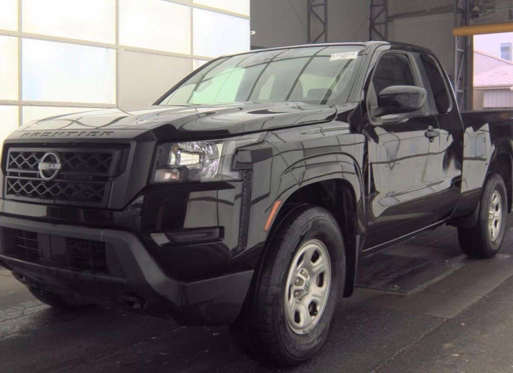 Used 2022 Nissan Frontier S w/ Technology Package image 2