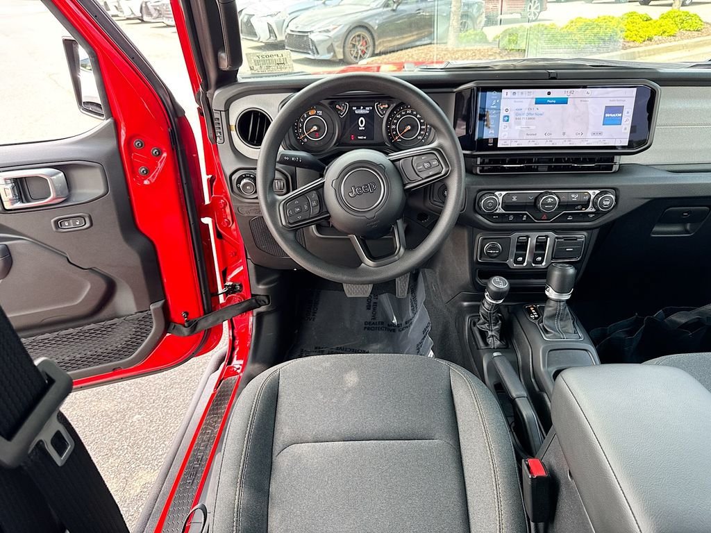 Used 2026 Jeep Wrangler Sport AWD/4WD image 11
